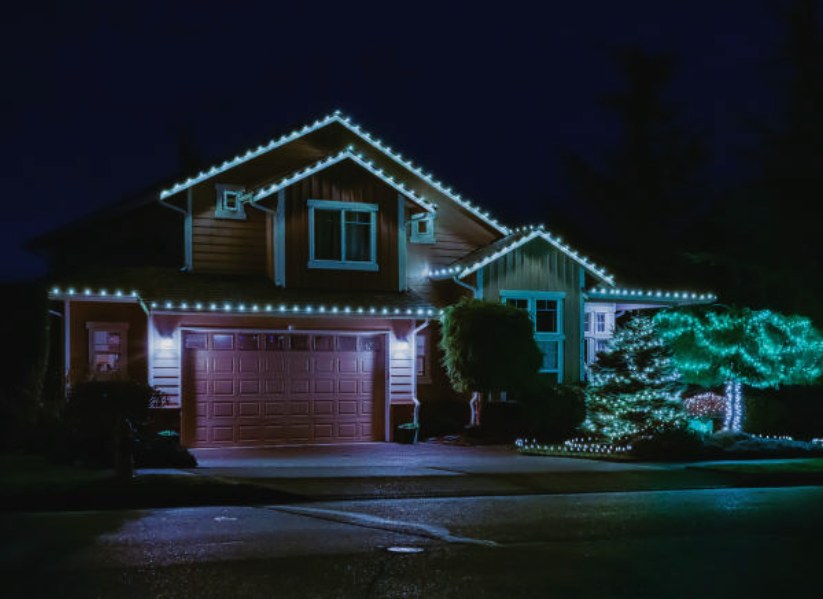 Cool white roofline lighting